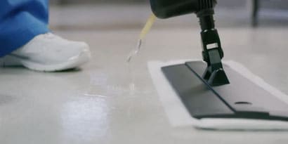 See how 3M Easy Trap Disposable Floor Mop outperforms its competition